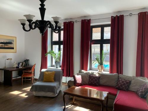 Tarnowskie Gory Apartment | Kamienica na Krakowskiej 120 m2