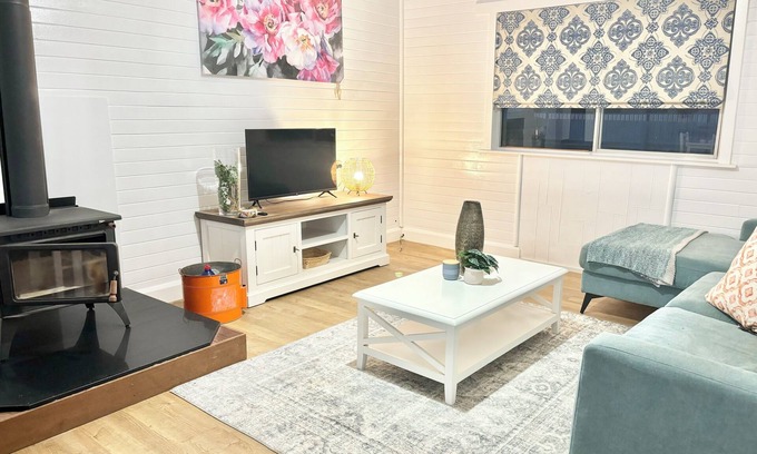 Narrabri Cottage | Kamilaroi Cottage - Cosy cottage in the heart of Narrabri.