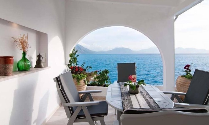 Frourion Hotel | Kanakis Apartments