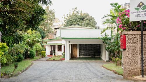 Kandy Bed & Breakfast | Kandy Boutique Villa by Fortuna Bungalows