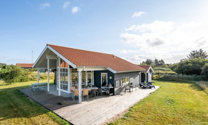Nørre Fjand House | "Kanerva" - from the sea by Interhome