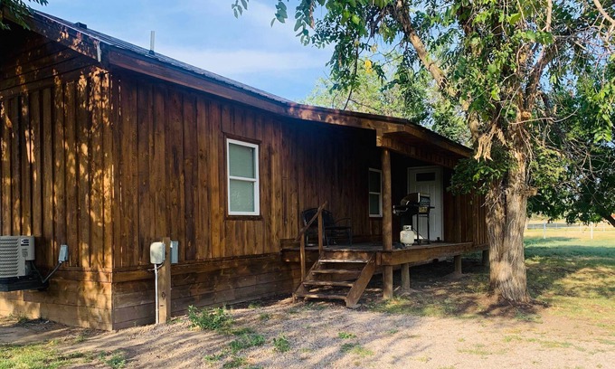 Sundance Cabin | Kara Creek Ranch - 2 Bedroom Cabin with Kitchenette #3
