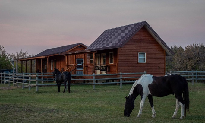 Moorcroft Cabin | Kara Creek Ranch - King Bed Cabin #8