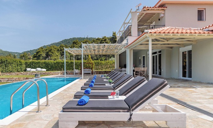 Alikias Villa | Kardous Aelia discreet luxury atmosphere for unforgettable holidays on Skopelos