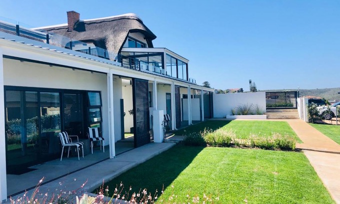 Still Bay House | Karee Manor Guesthouse