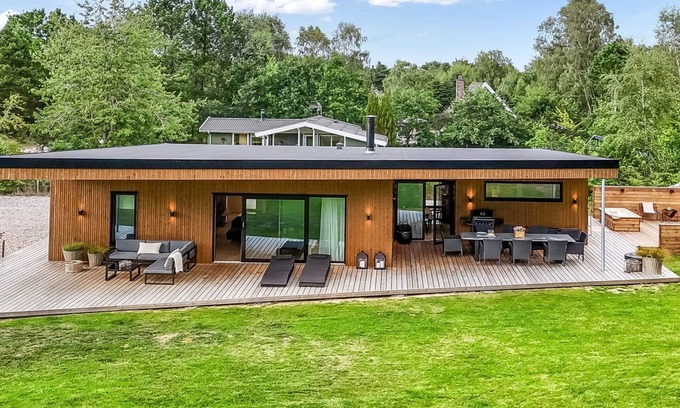 Bønnerup Strand House | "Karlene" - 300m from the sea by Interhome