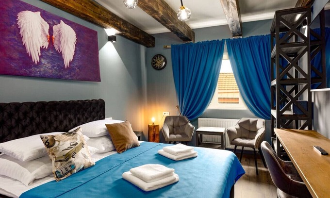 Karlovy Vary Condo | Karlovy Charme Inn: Deluxe 2BR Apt No.636