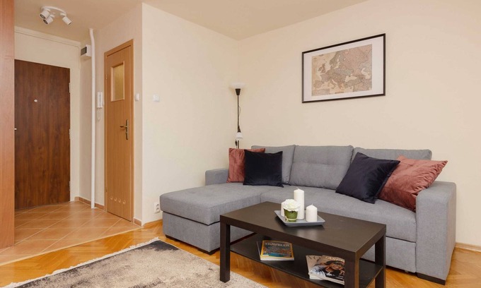 Muranow Apartment | Karmelicka 19/96 | Atmospheric Studio | SmartTV