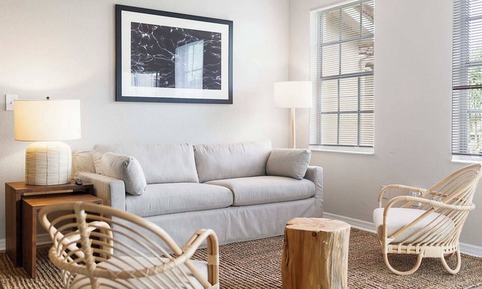 Wellington Apartment | Kasa | Cozy 2BD + Pet Friendly | Wellington