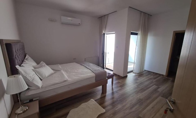 Kraljevec Sesvetski House | KASNAR ROOMS