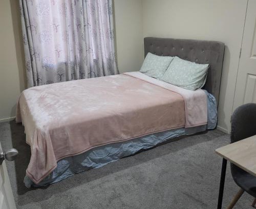 Henderson House | Kate acrage