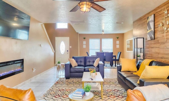 Katy House | Katy Oasis w/Game Room