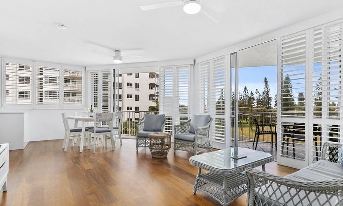 Buddina Apartment | Kawana Beachside Getaway 1 Bedroom Apartment