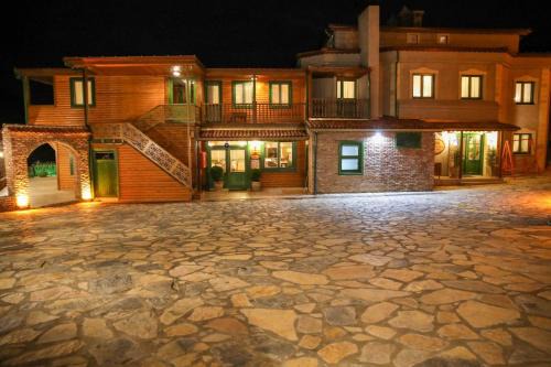 Kucukkuyu Hotel | Kazdağı Atila Bey Konağı