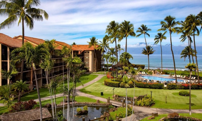 Napili Condo | KBM Resorts | FREE CAR | Papakea | Ocean view | Renovated 3-Bedroom Condo & Fully Air Conditioned! PKC-403