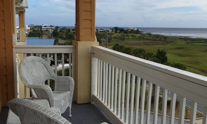 Keaton Beach House | Keaton Beach Townhome With Incredible Top Floor Views And Private Boat Slip
