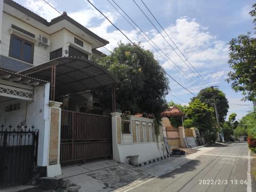 West Semarang Villa | Kelana 1 Luxury Homestay Semarang, 3 bedrooms