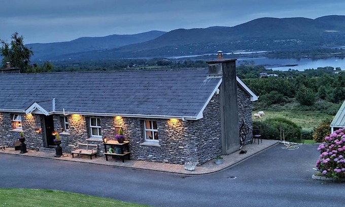 Templenoe Bed & Breakfast | Kenmare Driftwood Bed & Breakfast