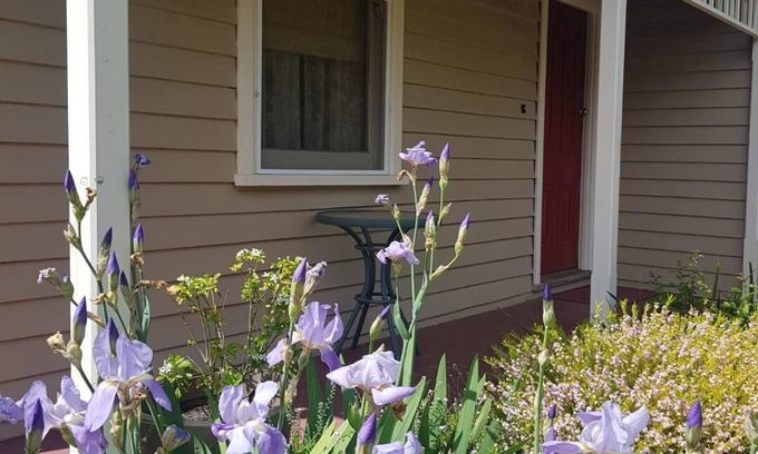 Kyneton House | Kenmaur Cottage - Luxury Cottage in an amazing location