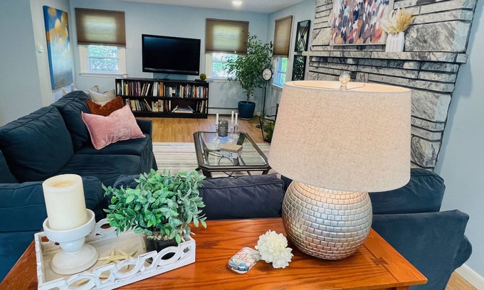Kennebunkport House | Kennebunkport 30 day rental , 1/2 mile from downtown , immaculate home.