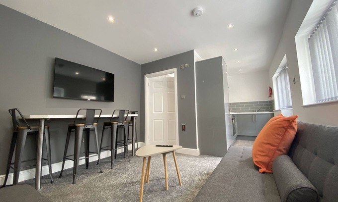 South Shore Apartment | Kensington Suite Sasco Apartments