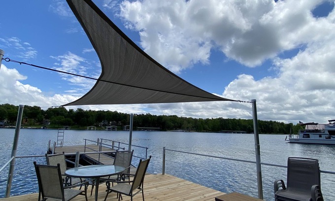 Gilbertsville House | Kentucky Lake Waterfront Home With Private Dock