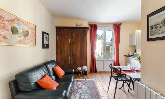 Courtoisville-Sillon-Moka Apartment | KEREDEN 4 - One Bedroom Apartment, Sleeps 2