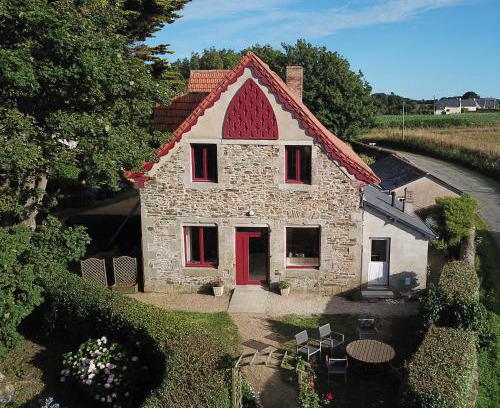 Tredrez-Locquemeau House | Kerlauma