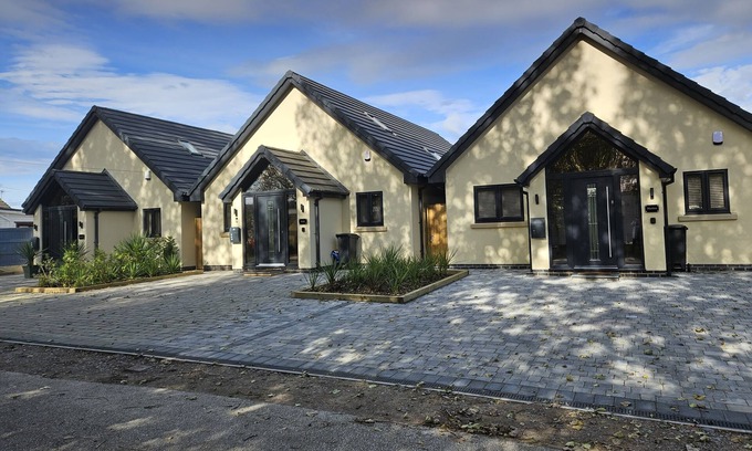 Llanasa Cottage | KERRY COTTAGE, pet friendly, country holiday cottage in Talacre