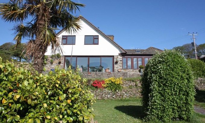 Mevagissey Bed & Breakfast | Kerryanna Country House Bed and Breakfast