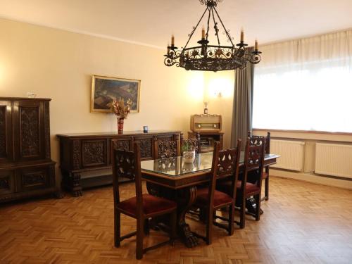 Center House | Kesletz House