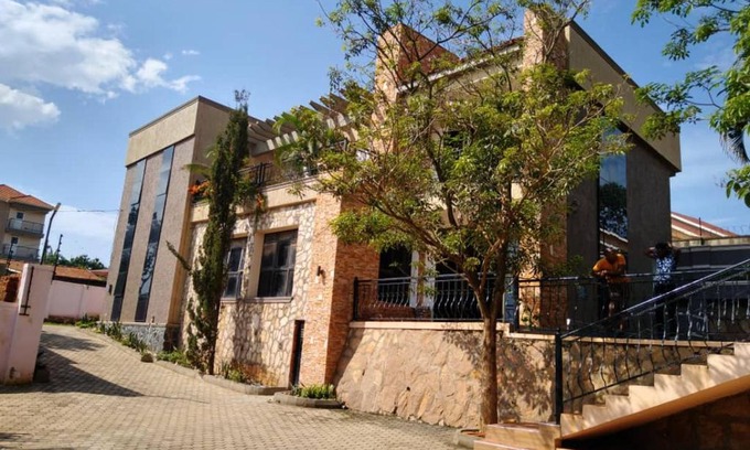 Kampala Apartment | Kevina House
