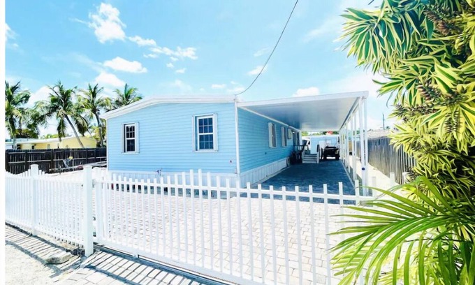 Cross Key Waterways House | Key Largo beach cottage