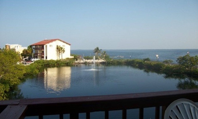 Cross Key Waterways Condo | Key Largo condo w/gorgeous sunset bay view available week of March 10-17, 2018