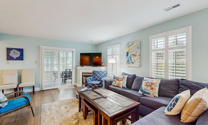 Keys Of Marsh Harbor House | Keys of Marsh Harbor townhouse w/community pool & tennis court, deck, grill