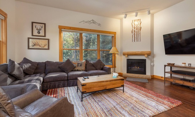 Keystone Condo | Keystone Condo w/Spacious Deck and Gorgeous Views, On-Site Shuttle Stop!