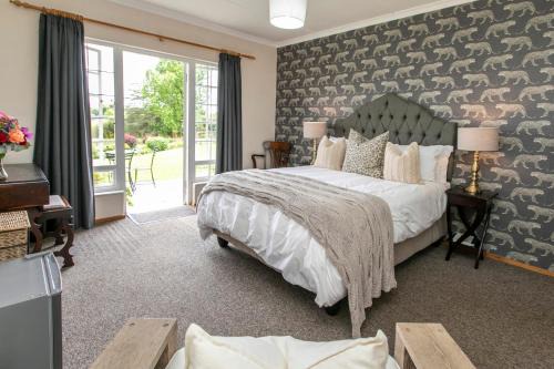 Himeville House | Khanyeni
