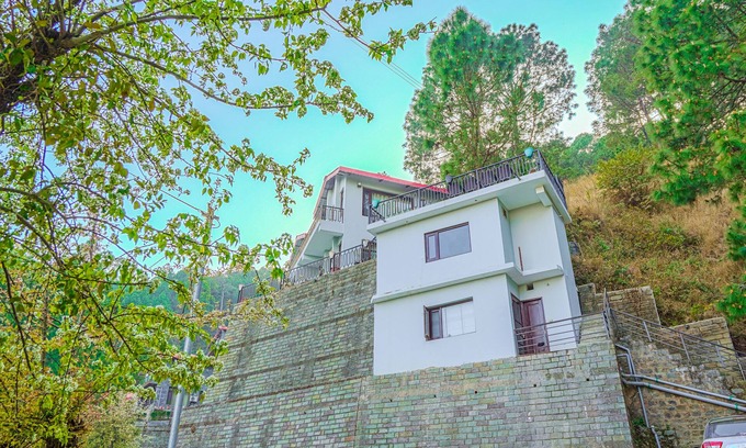 Kasauli Villa | Kia Kasauli - 3 BHK, Villa with Kitchen+BonFire+Cook