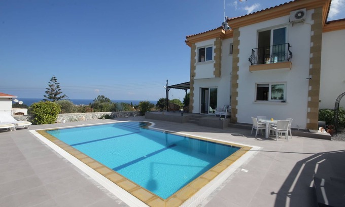Karsiyaka Villa | Kick back and relax in this calm, stylish space. New for Summer 2024.