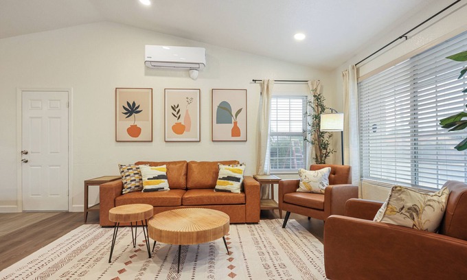 Escondido House | Kid-friendly 3-bedroom house in Escondido with AC, WiFi, KingBed, Travel Crib