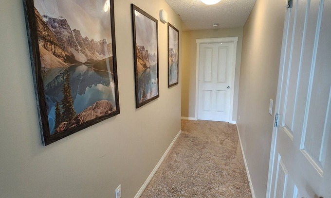 Airdrie Apartment | Kid friendly n22 min to YYC airportn13 min to Crossiron Mall, Park close by.