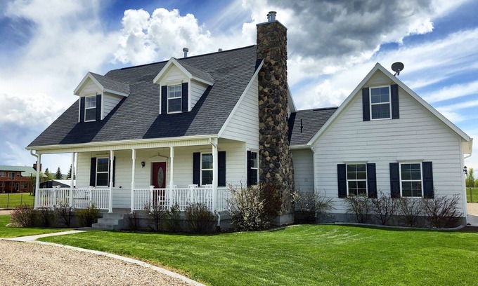 Dingle House | Kids Love Our Home-10 miles Bear Lake North Beach