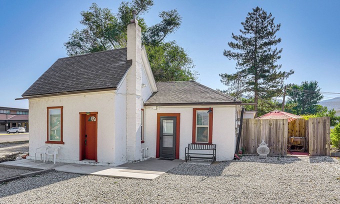 Manti House | Kik-N-Bak Cottage w/Beautiful Mountain View