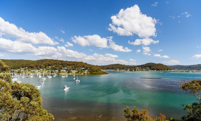 Killcare House | Killcare house quiet & private with stunning views - 90 minutes from Sydney