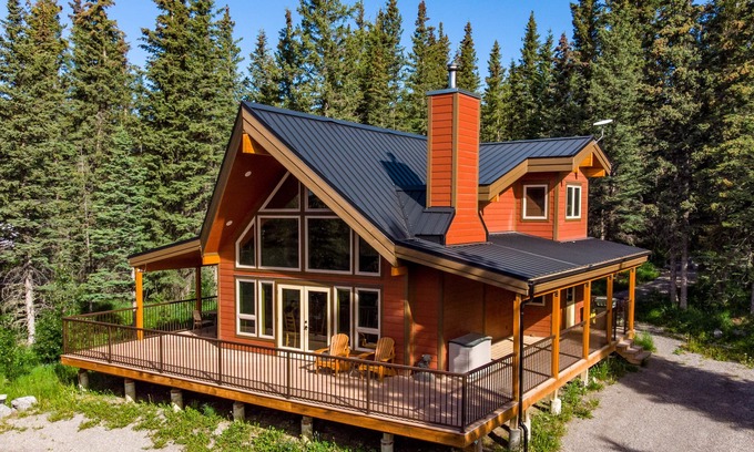 Nordegg Cabin | Kim's Cabin Nordegg Escape - Pet Friendly