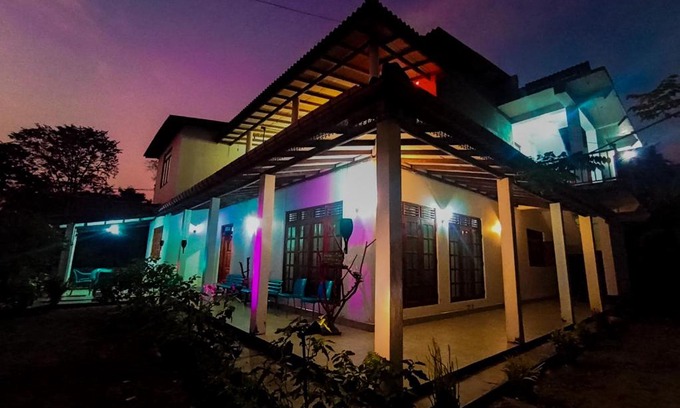 Monaragala Hotel | KING TOP Holiday Inn
