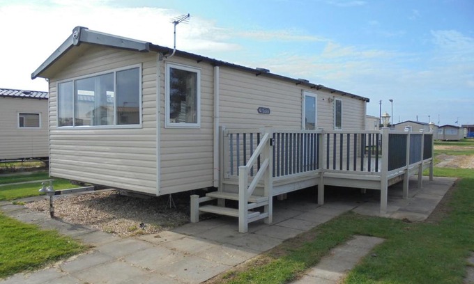 Ingoldmells Apartment | Kingfisher : Soleil:- 6 Berth, Central Heated, Close to site entrance