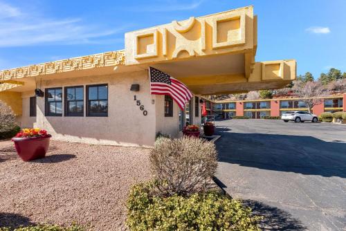 Flagstaff Cabin | Kings House Motor Hotel