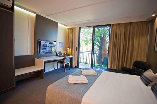 Chinchilla Hotel | Kings Park - Accommodation