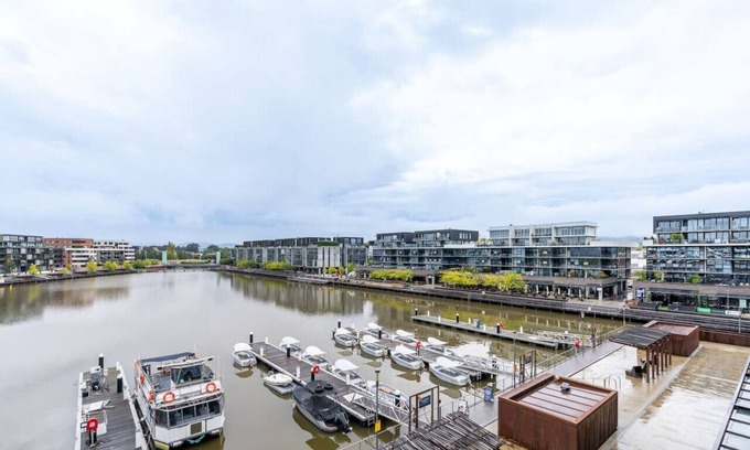 Barton Apartment | Kingston Foreshore Paradise - 2BR